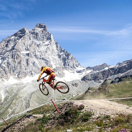 Relax & Sports -Cervinia- Maison Вальтурнанш Екстер'єр фото