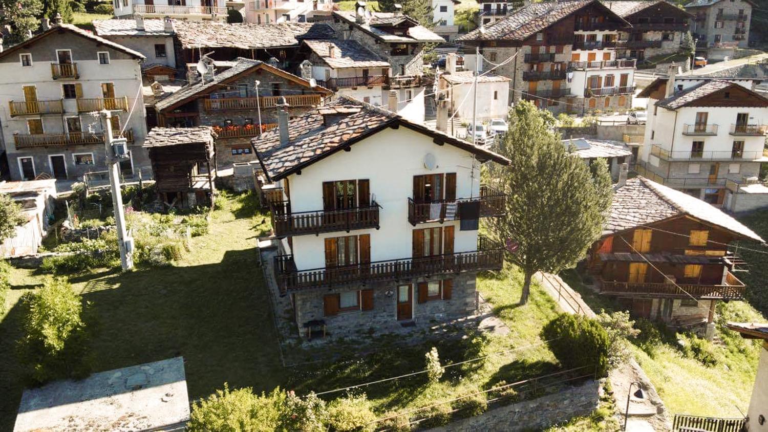 Relax & Sports -Cervinia- Maison Вальтурнанш Екстер'єр фото