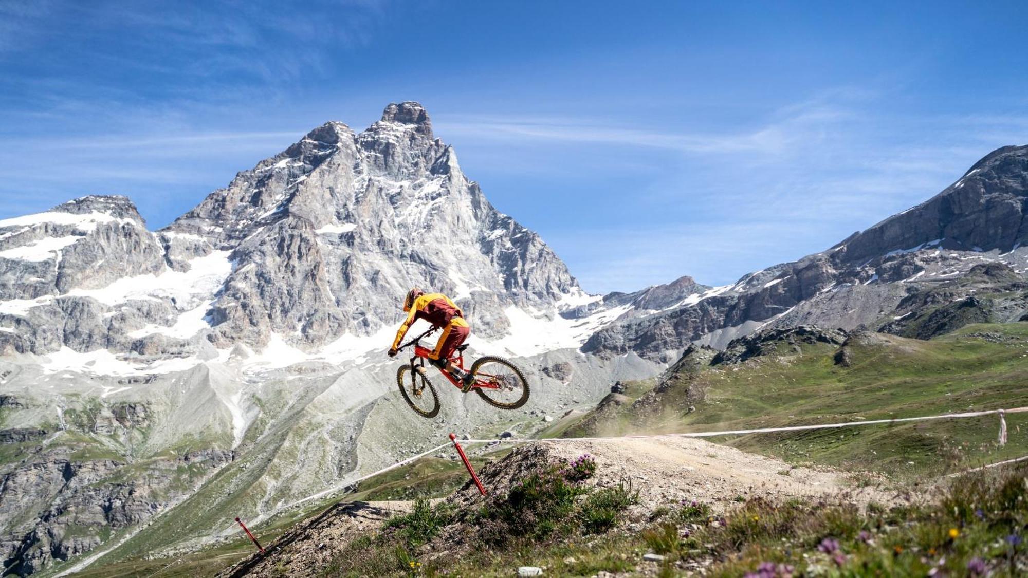 Relax & Sports -Cervinia- Maison Вальтурнанш Екстер'єр фото